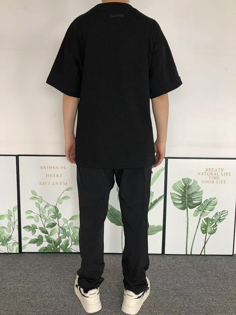 Fear of God 98 FOG T-SHIRT 503245517 (Im 170Cm 60Kg I Wear Size S In The Phot) - Image 4