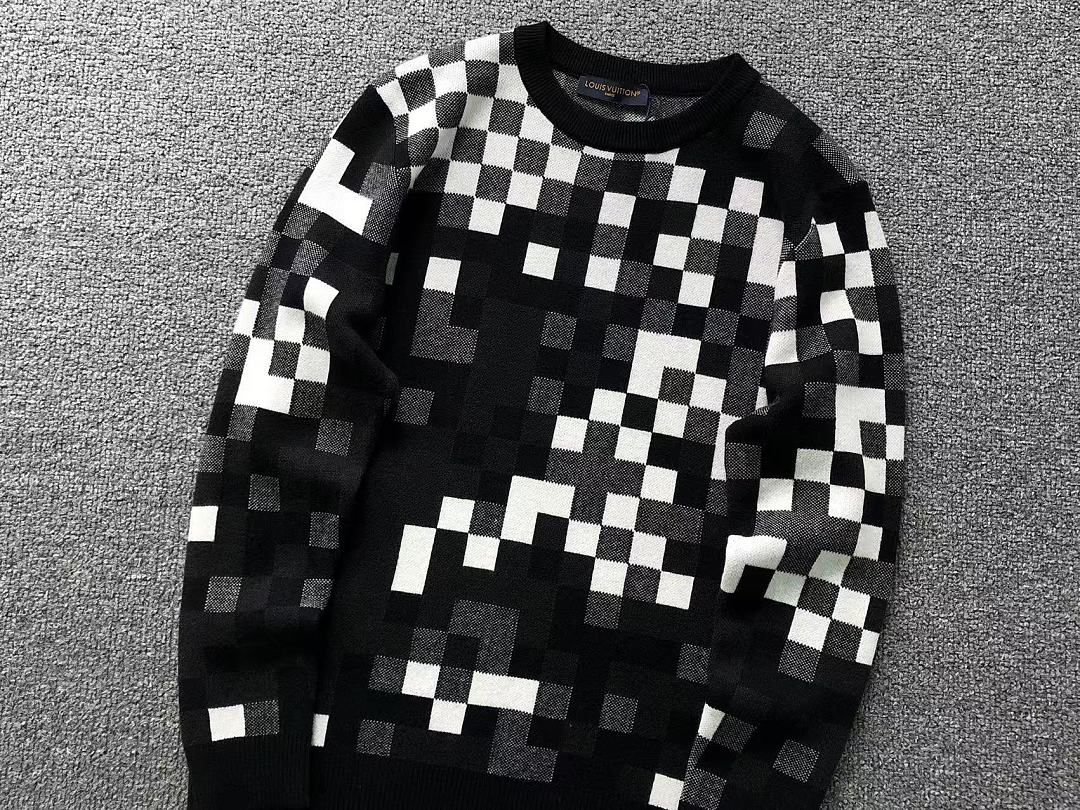 Louis Vuitton 208 L⭐ SWEATER 3208160221 (Im 170Cm 60Kg I Wear Size M In The Phot) - Image 11