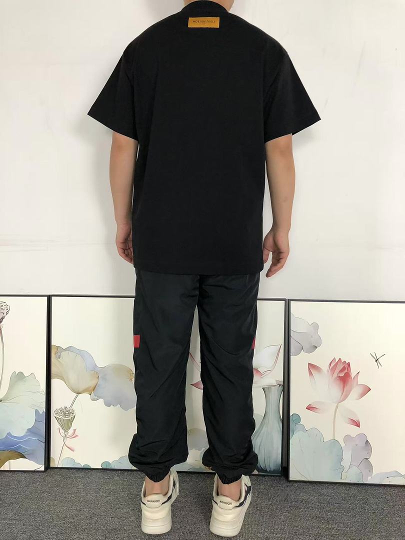 Louis Vuitton 98 L⭐ T-SHIRT 524290219 (Im 170Cm 60Kg I Wear Size M In The Phot) - Image 4