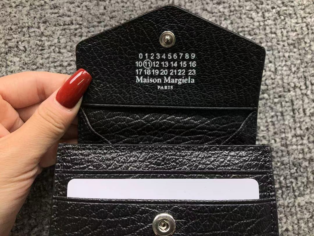 On Running 175 MAISON MARGIELA BAG 3206182021 (Long 10CM* Wide 3CM* High 8CM) - Image 8