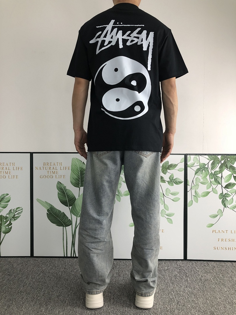 Stussy 108 STUSSY T-SHIRT 2111150602 (Im 170Cm 57Kg I Wear Size M In The Phot) - Image 4