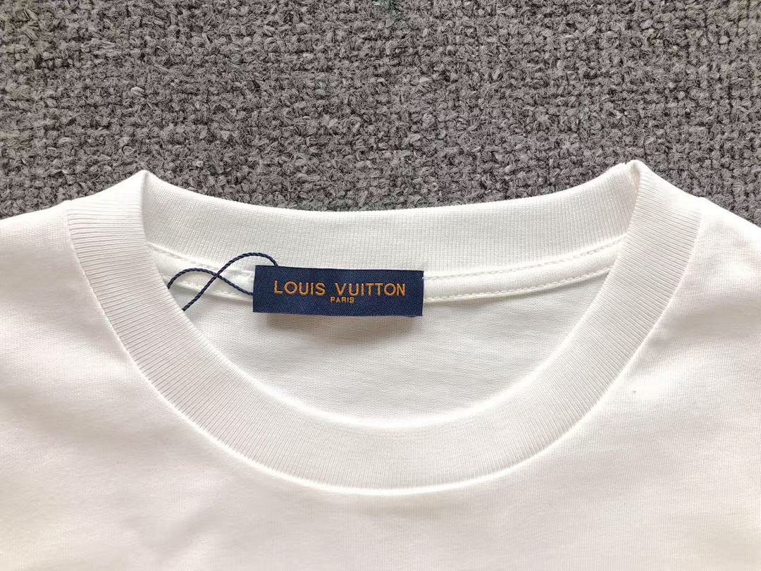 Louis Vuitton 108 L⭐ T-SHIRT 41061307126 (Im 170Cm 60Kg I Wear Size XS In The Phot) - Image 12