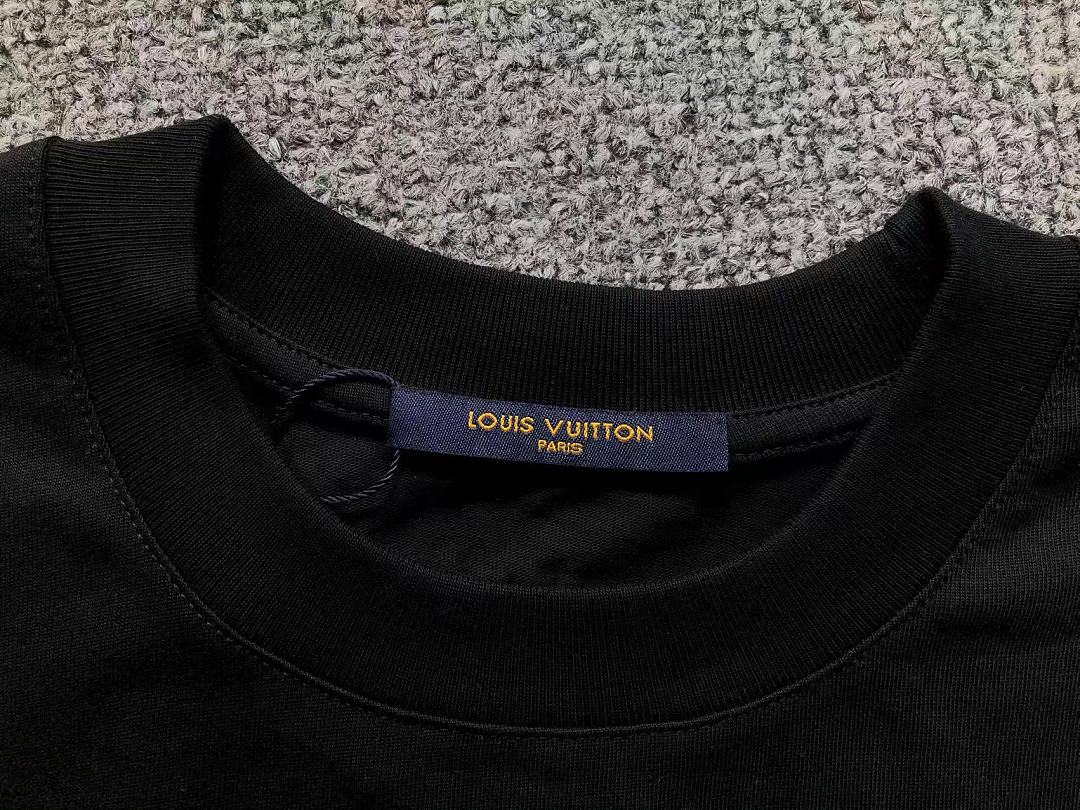 Louis Vuitton 128 L⭐ T-SHIRT 3204223721 (Im 170Cm 60Kg I Wear Size M In The Phot) - Image 17