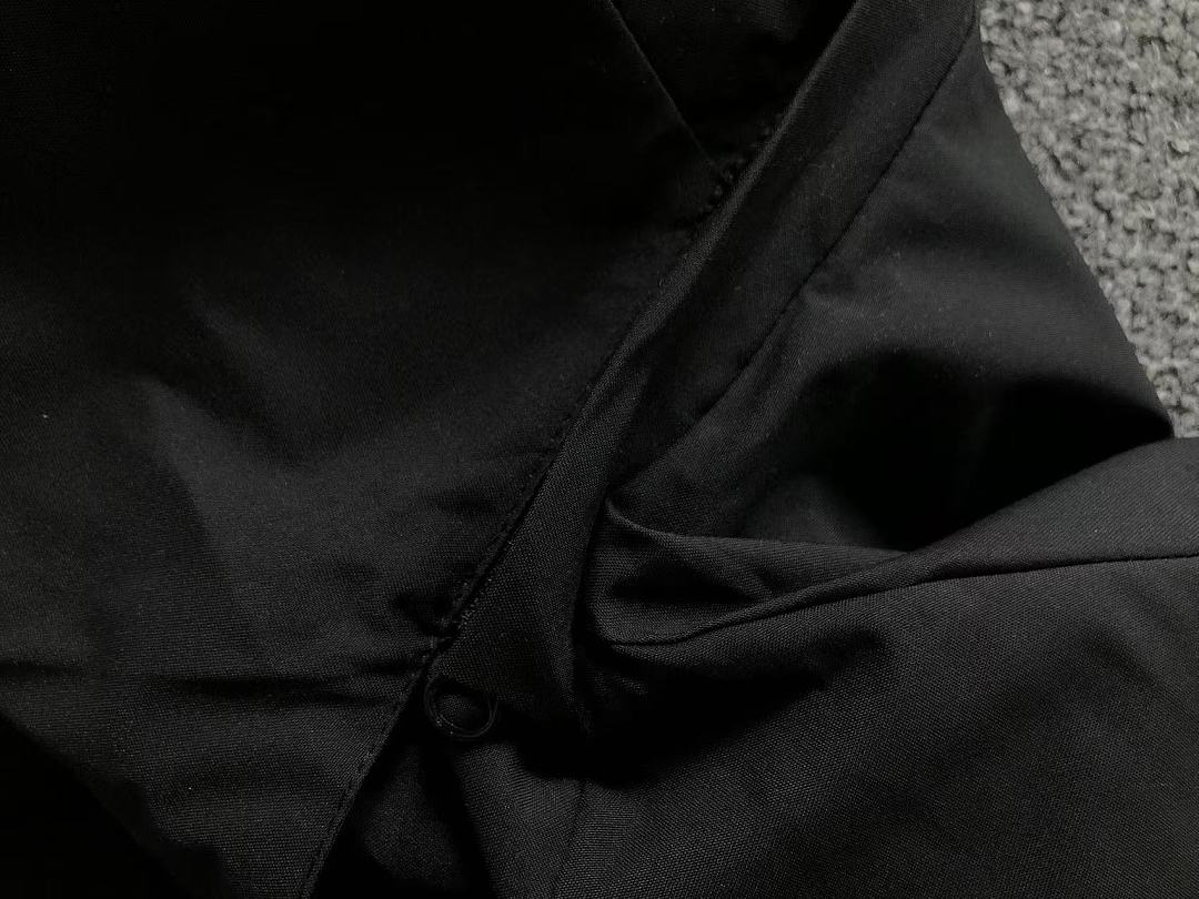 On Running 208 ON JACKET 2207150404 (Im 170Cm 60Kg I Wear Size XL In The Phot) - Image 17