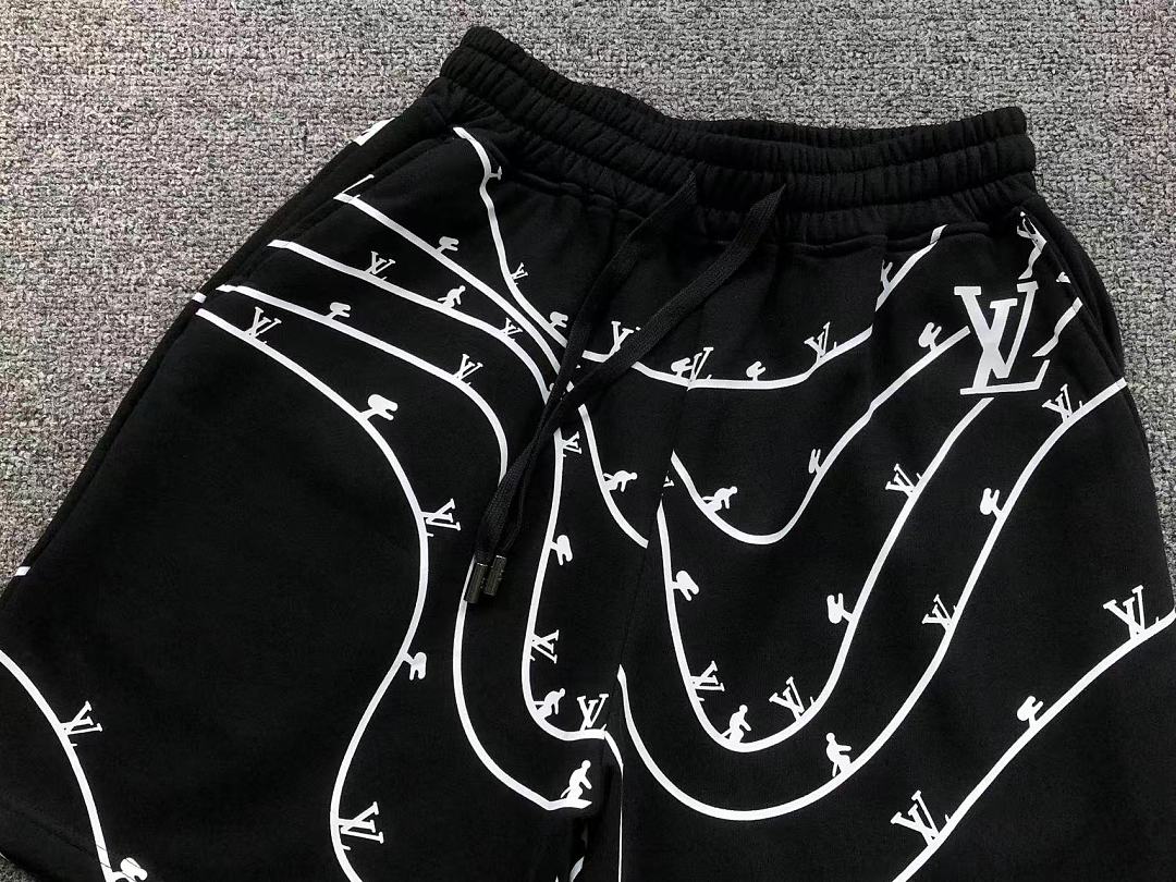 Louis Vuitton SHORTS 158 L⭐ T-SHIRT 2208020615 (Im 170Cm 60Kg I Wear Size S In The Phot) - Image 26