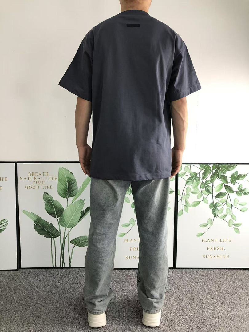 Fear of God 98 FOG T-SHIRT 31120417 (Im 170Cm 57Kg I Wear Size S In The Phot) - Image 4