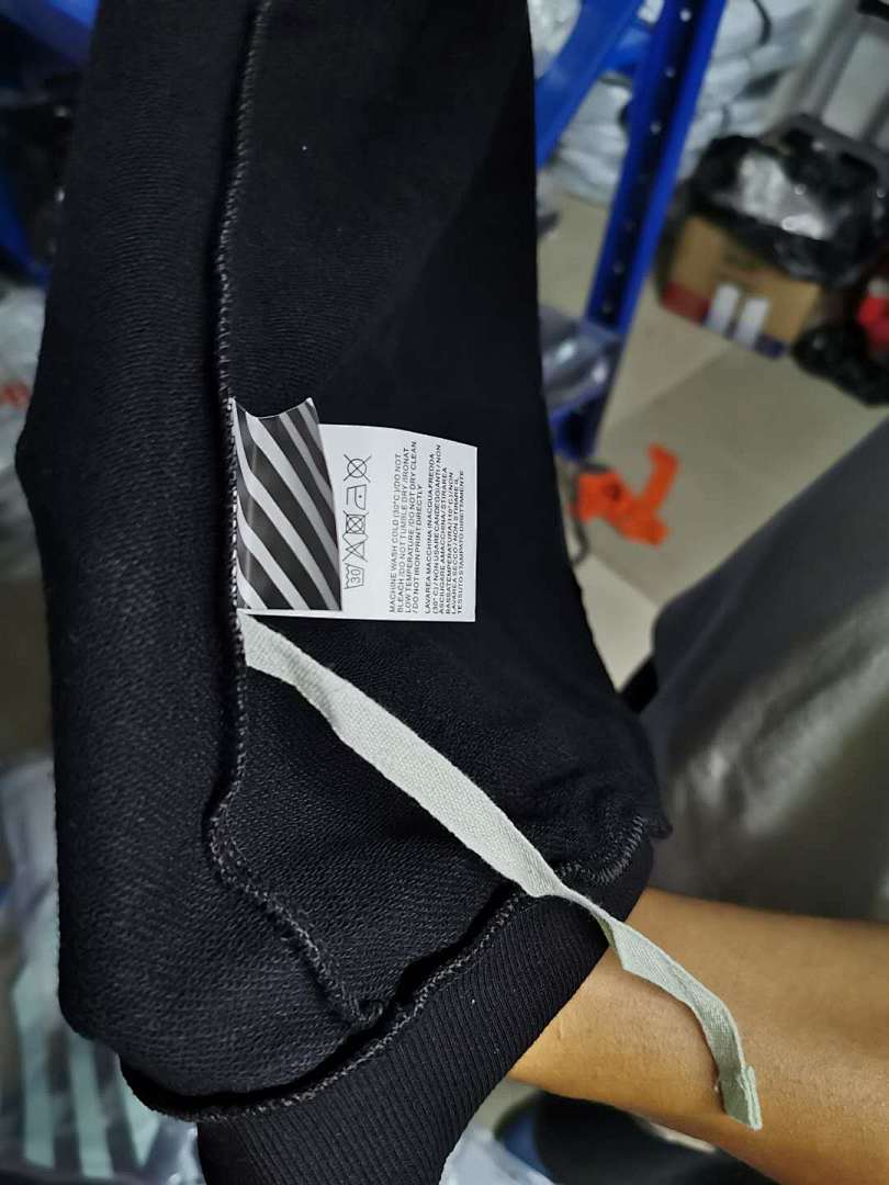 Off-White 135 OFF-WHITE (WHITE HOODIE) - Image 22