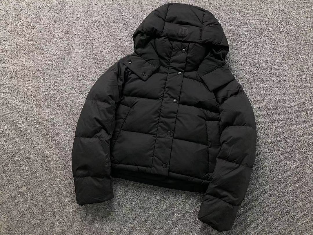 On Running 378 LULULEMON DOWN JACKETS FEMAIE - Image 6