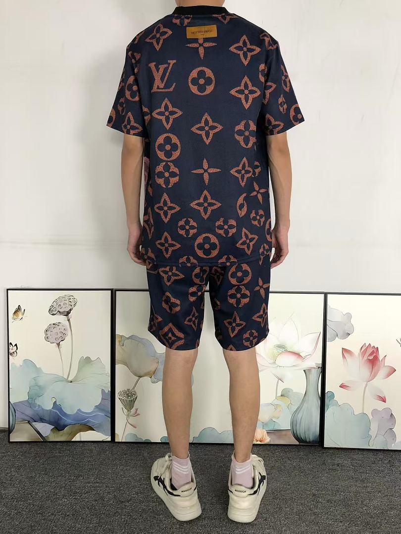 Louis Vuitton SHORTS175 L⭐ T-SHIRT SHORTS 22050509125 (Im 170Cm 60Kg I Wear Size M In The Phot) - Image 5