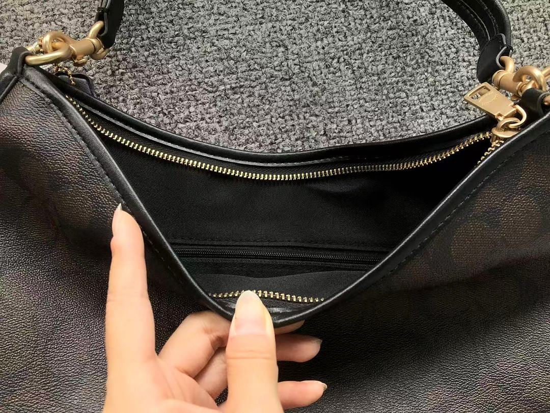 Coach 129 C⭐A⭐H BAG 2208062401 (Long 31CM* Wide 9CM* High 21CM) - Image 8