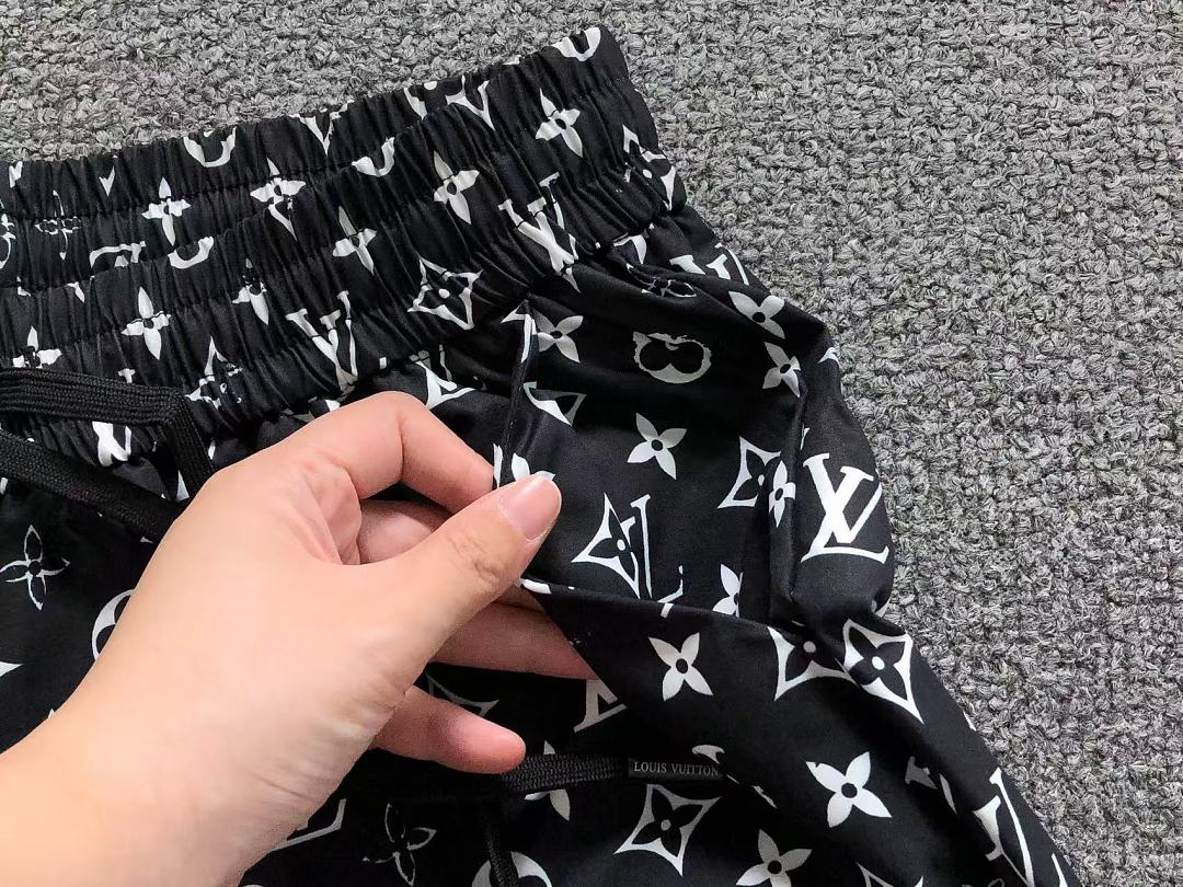 Louis Vuitton 158 L⭐ TROUSERS 52070103147 (Im 170Cm 60Kg I Wear Size M In The Phot) - Image 14