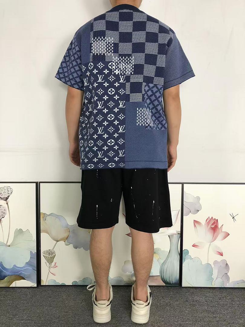 Louis Vuitton 195 L⭐ T-SHIRT 22060106125 (Im 170Cm 60Kg I Wear Size M In The Phot) - Image 4