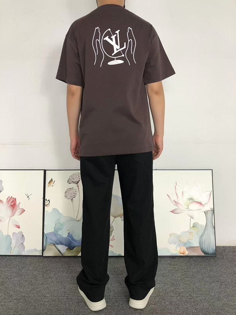 Louis Vuitton 115 L⭐ T-SHIRT 582601126 (Im 170Cm 60Kg I Wear Size XS In The Phot) - Image 4