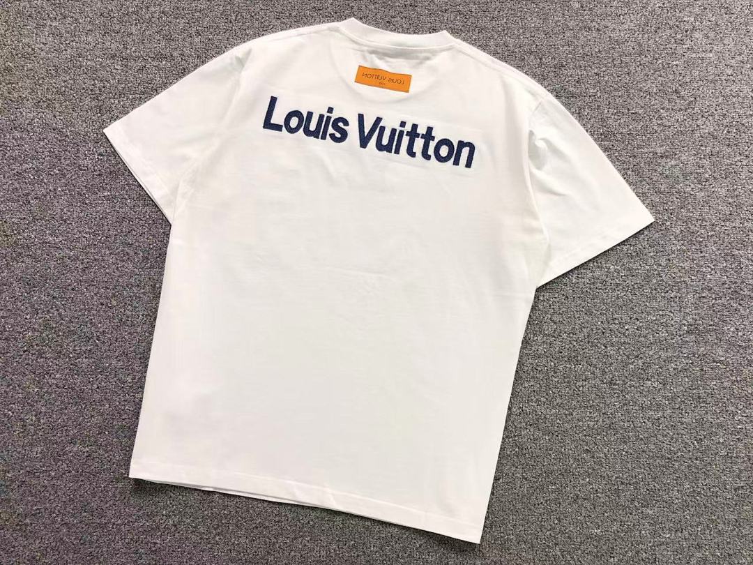Louis Vuitton 115 L⭐ T-SHIRT 520120820 (Im 170Cm 60Kg I Wear Size S In The Phot) - Image 7