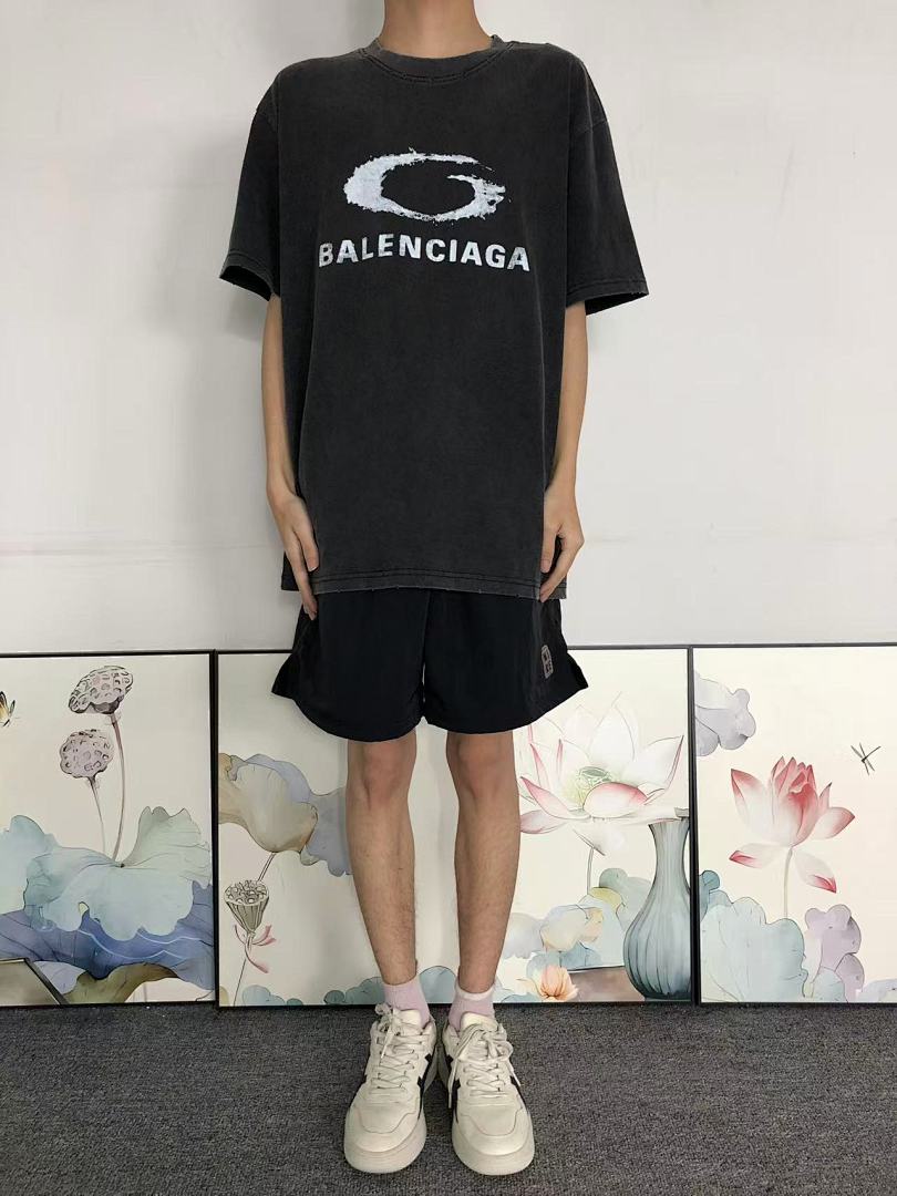 Balenciaga 98 B⭐L⭐⭐⭐IA⭐A T-SHIRT 5230505136 (Im 170Cm 60Kg I Wear Size XS In The Phot) - Image 3