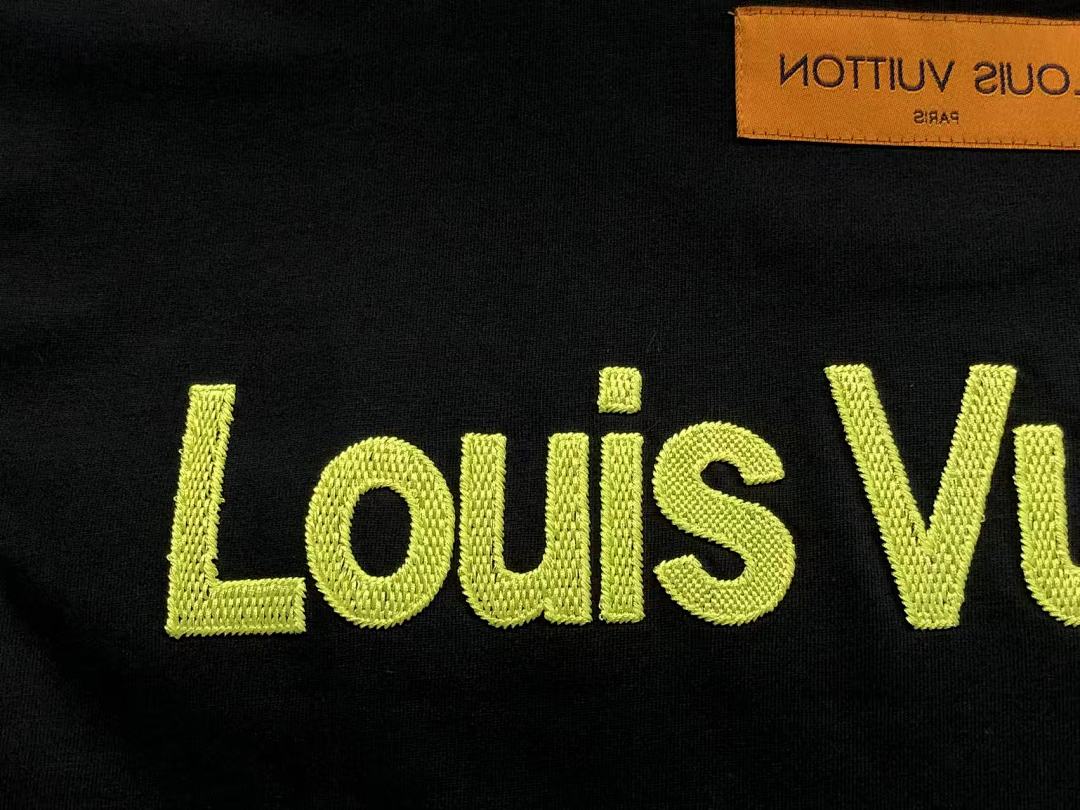 Louis Vuitton 115 L⭐ T-SHIRT 520120820 (Im 170Cm 60Kg I Wear Size S In The Phot) - Image 17