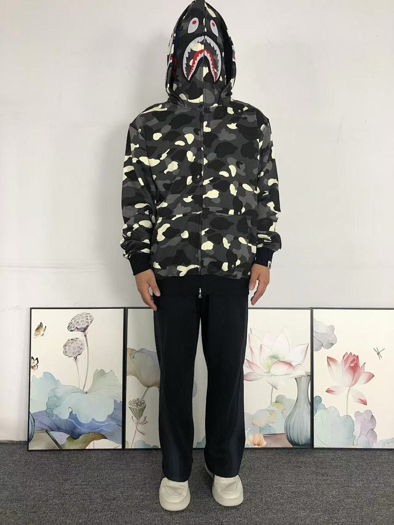 Bape 238 BAPE HOODIE 4111080677 (Im 170Cm 60Kg I Wear Size L In The Phot) - Image 4