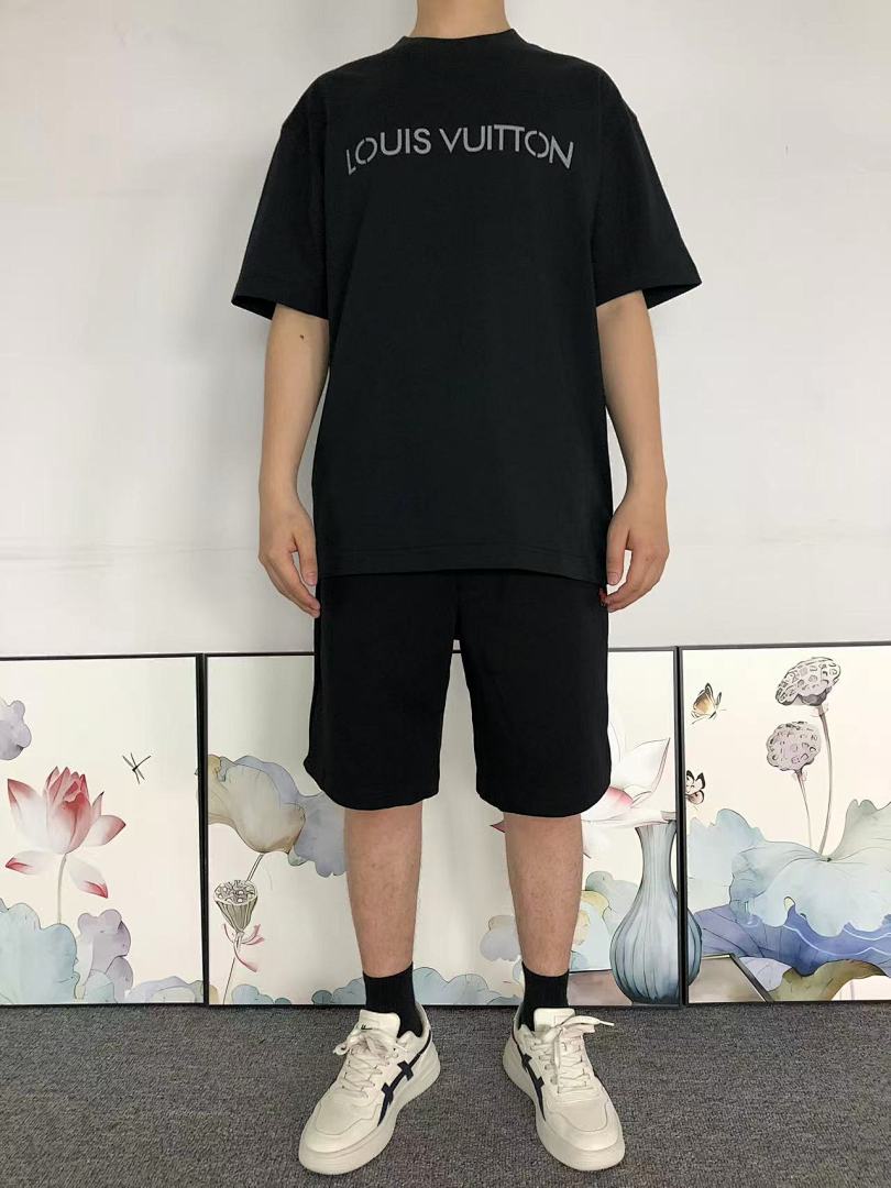 Louis Vuitton 115 L⭐ T-SHIRT 4105172521 (Im 170Cm 60Kg I Wear Size M In The Phot) - Image 3