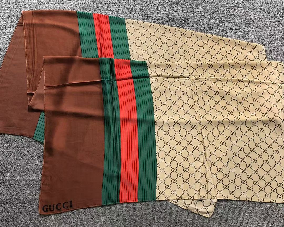 Gucci 85 G⭐C⭐I SCARF 5101101102 (Long 178CM* Wide 90CM*) - Image 3