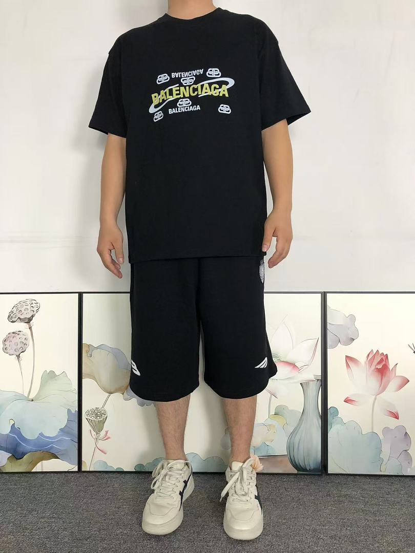 Balenciaga 115 B⭐L⭐⭐⭐IA⭐A T-SHIRT 22051318172 (Im 170Cm 60Kg I Wear Size L In The Phot) - Image 3