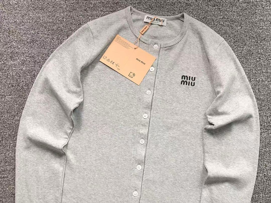 Miu Miu 158 M⭐U LONG SLEEVED FEMAIE - Image 9
