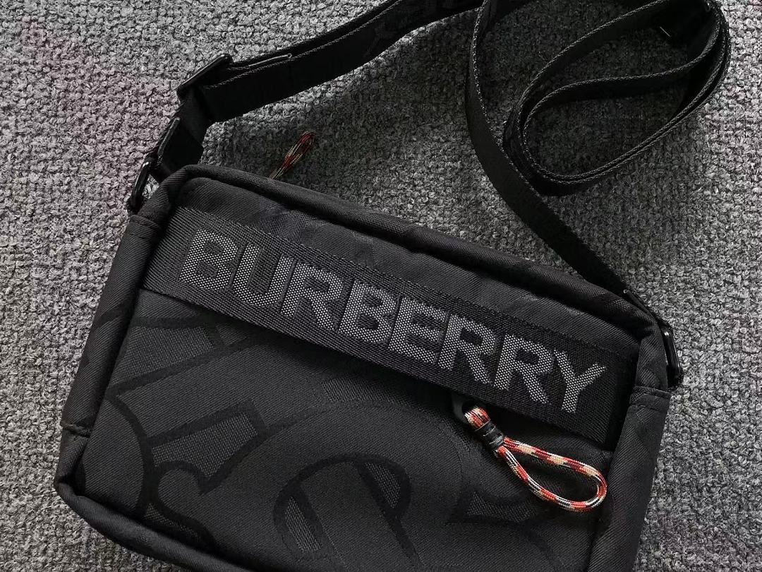 Burberry 145 B⭐R⭐E⭐RY BAG 3207070213 (Long 21CM* Wide 6CM* High 15CM) - Image 12