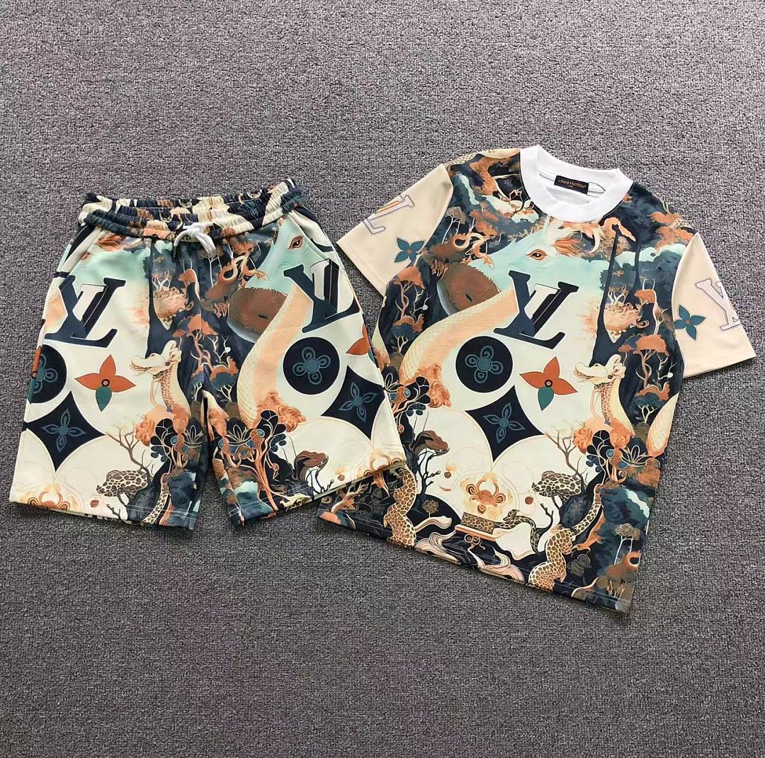 Louis Vuitton SHORTS175 L⭐ T-SHIRT SHORTS 22050513125 (Im 170Cm 60Kg I Wear Size S In The Phot)
