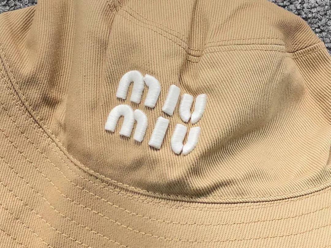 Miu Miu 78 M⭐U - Image 10
