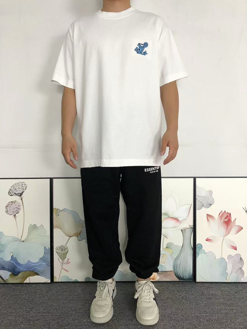 Louis Vuitton 118 L⭐ T-SHIRT 525221681 (Im 170Cm 60Kg I Wear Size M In The Phot) - Image 3