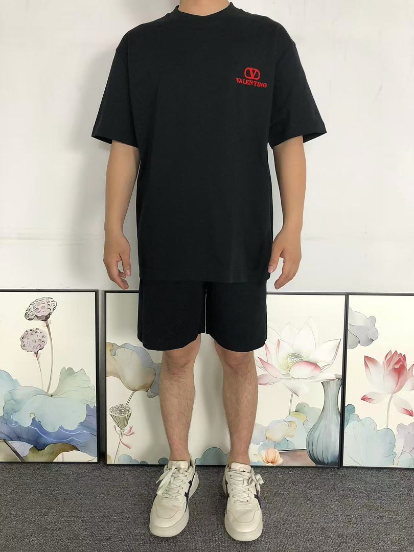 Valentino 115 VALENTINO T-SHIRT 5241606147 (Im 170Cm 65Kg I Wear Size M In The Phot) - Image 3