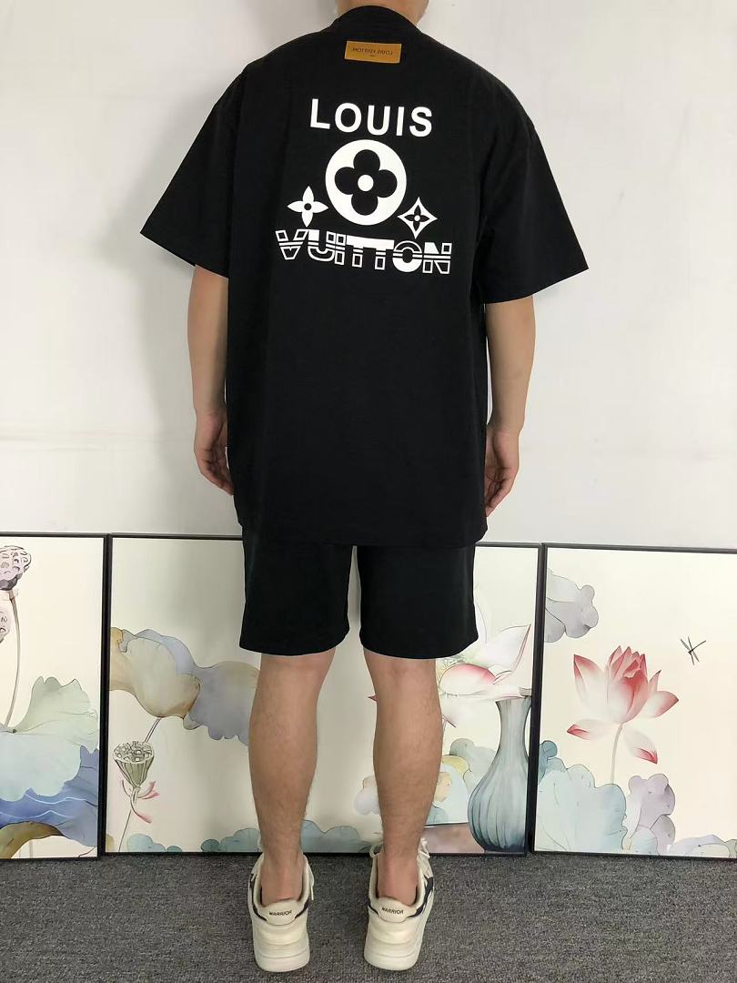 Louis Vuitton 118 L⭐ T-SHIRT 42042903133 (Im 170Cm 60Kg I Wear Size 2XL In The Phot) - Image 4