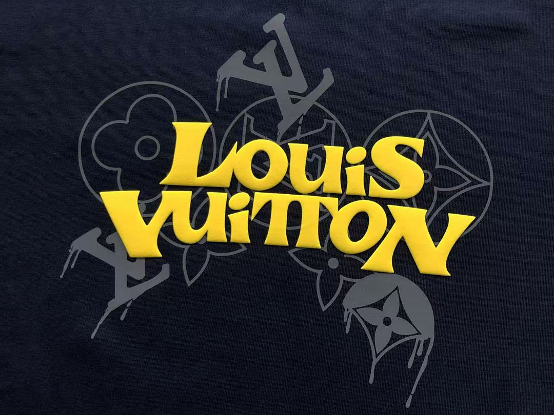 Louis Vuitton 118 L⭐ T-SHIRT 5111403147 (Im 170Cm 60Kg I Wear Size M In The Phot) - Image 15