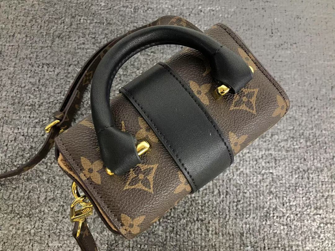 Louis Vuitton 135 L⭐ BAG 4105052513 (Long 13CM* Wide 7CM*16CM) - Image 16