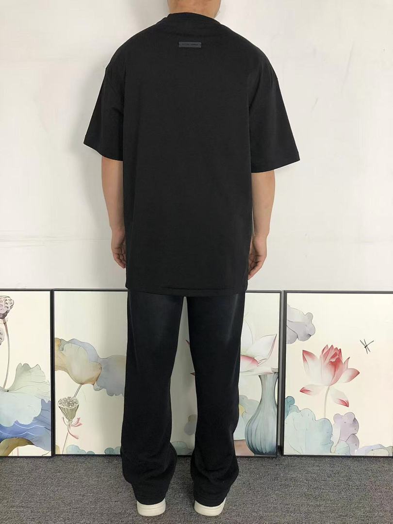 Fear of God 98 FOG T-SHIRT 22040413125 (Im 170Cm 60Kg I Wear Size M In The Phot) - Image 4