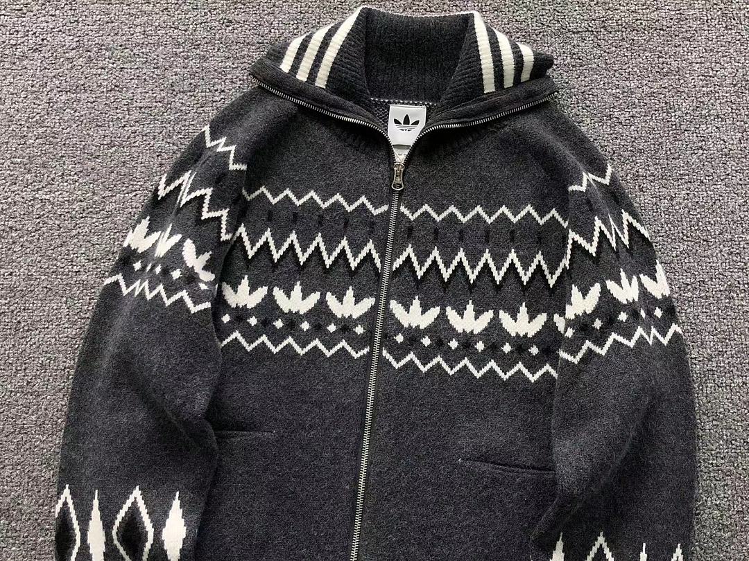 Adidas 228 A⭐I⭐AS SWEATER FEMAIE - Image 9