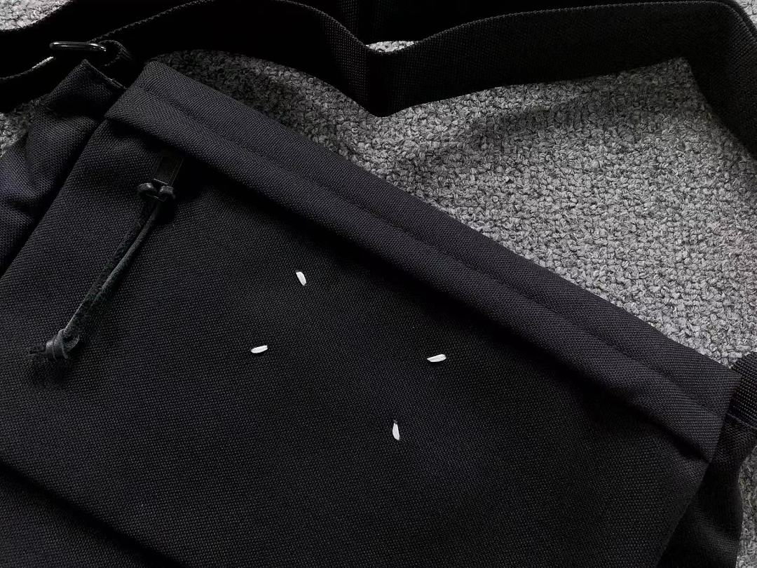 On Running 258 MAISON MARGIELA BAG 3205251321 (Long 32CM* Wide 11CM* High 28CM) - Image 15