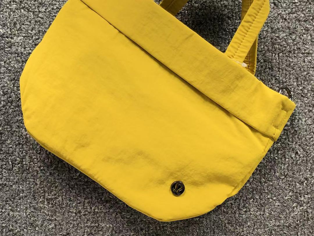On Running 158 LULULEMON BAG 4207030977 (Long 26CM* Wide 11CM* High 19CM) - Image 22