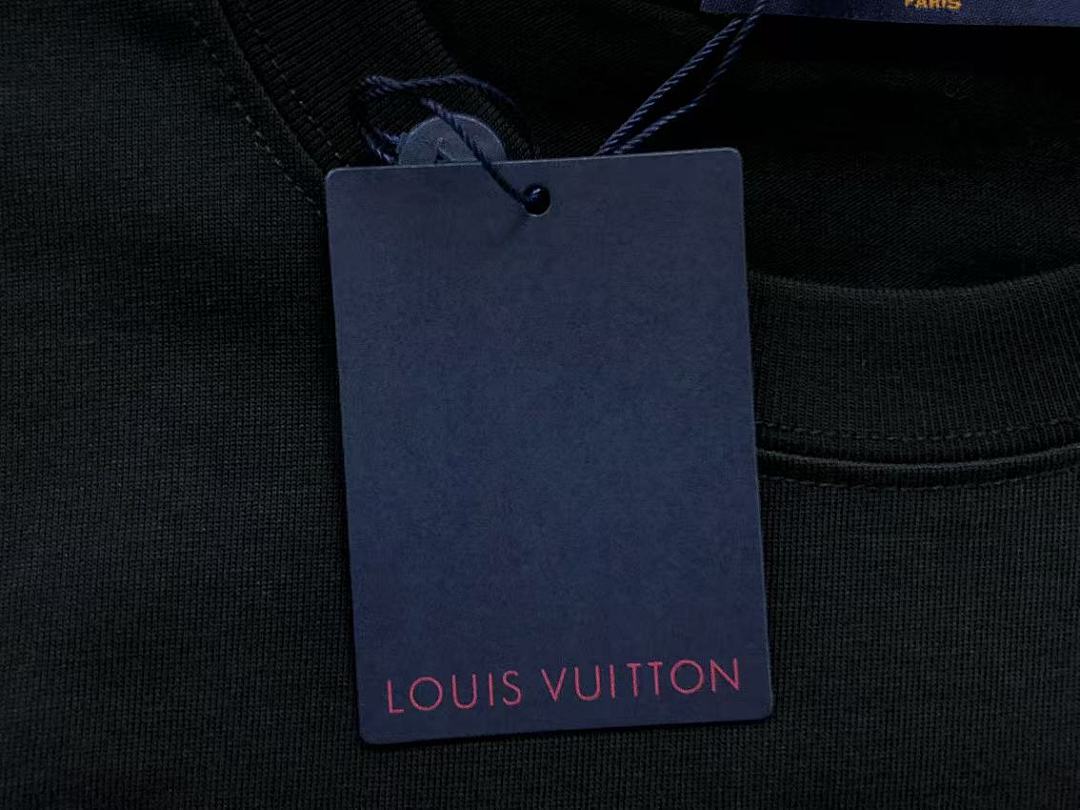 Louis Vuitton 115 L⭐ T-SHIRT 412144021 (Im 170Cm 57Kg I Wear Size L In The Phot) - Image 23