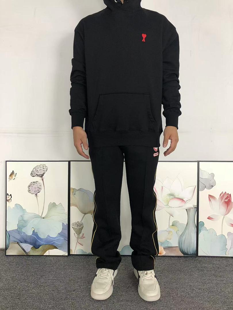 AMI 168 AMI HOODIE 3110170121 (Im 170Cm 60Kg I Wear Size M In The Phot) - Image 4