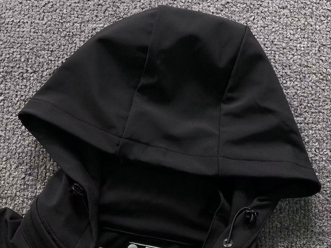 On Running 208 ON JACKET 2207110704 (Im 170Cm 60Kg I Wear Size XL In The Phot) - Image 23