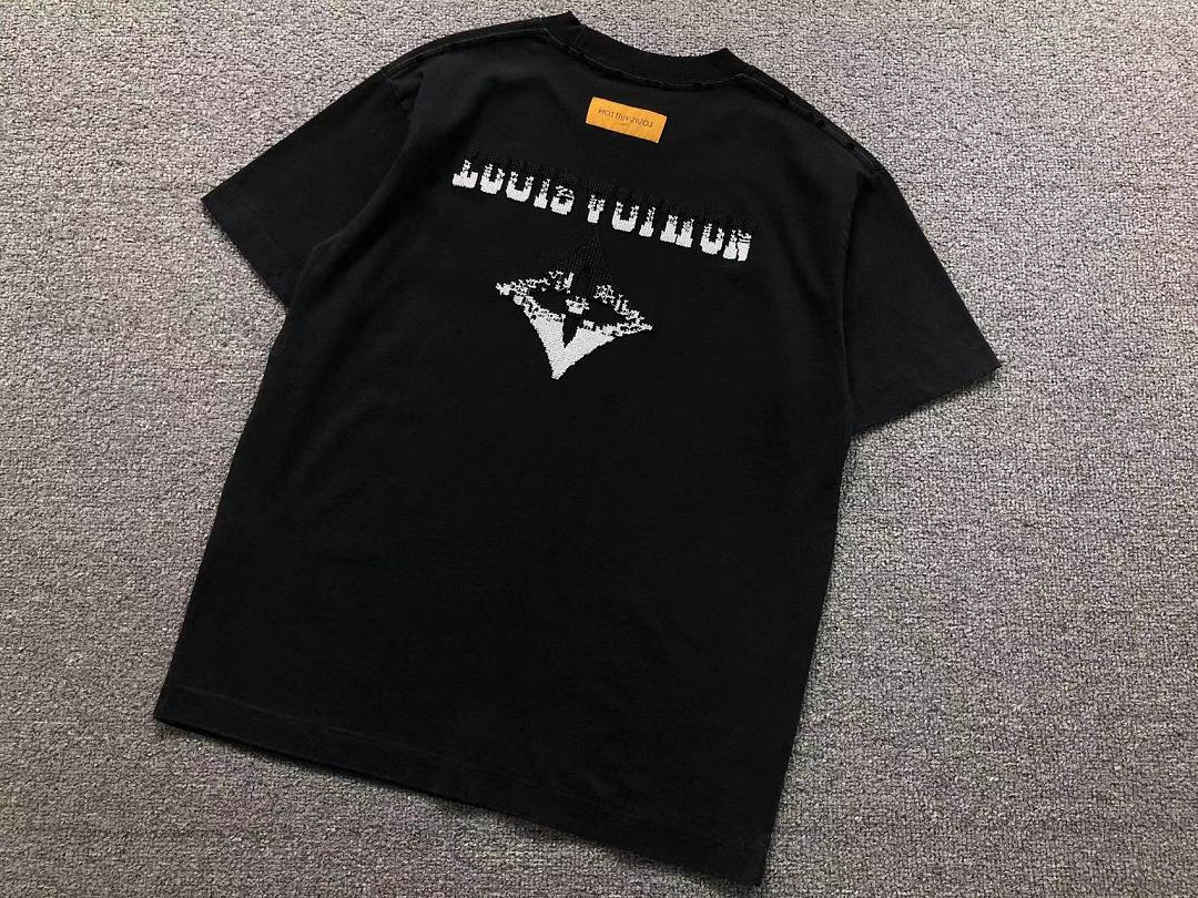 Louis Vuitton 158 L⭐ T-SHIRT 5252001147 (Im 170Cm 60Kg I Wear Size L In The Phot) - Image 7