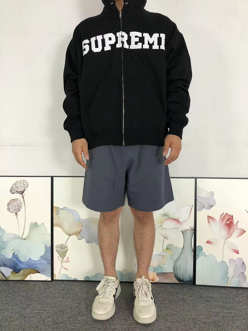 Supreme 275 S⭐⭐R⭐⭐E HOODIE 52071506182 (Im 170Cm 60Kg I Wear Size S In The Phot) - Image 3