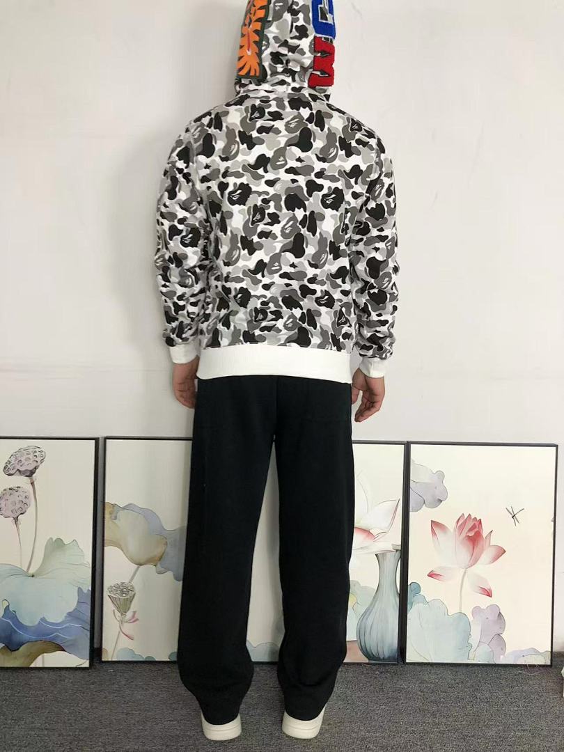 Bape 215 BAPE HOODIE 3203210317 (Im 170Cm 60Kg I Wear Size S In The Phot) - Image 4