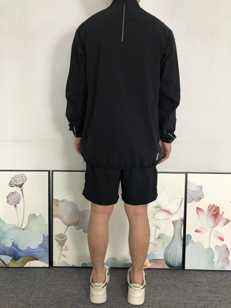 On Running 188 ON JACKET 2205271004 (Im 170Cm 60Kg I Wear Size L In The Phot) - Image 4