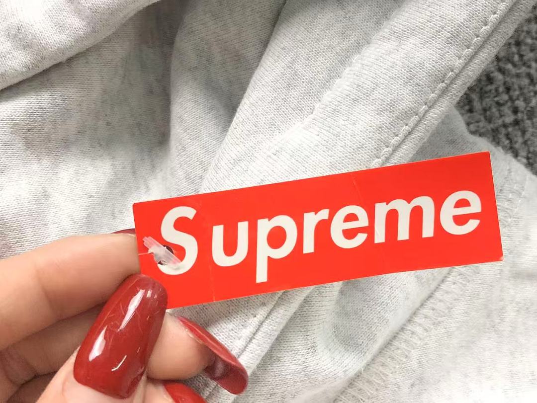 Supreme 215 S⭐⭐R⭐⭐E HOODIE 52071609182 (Im 170Cm 60Kg I Wear Size L In The Phot) - Image 17