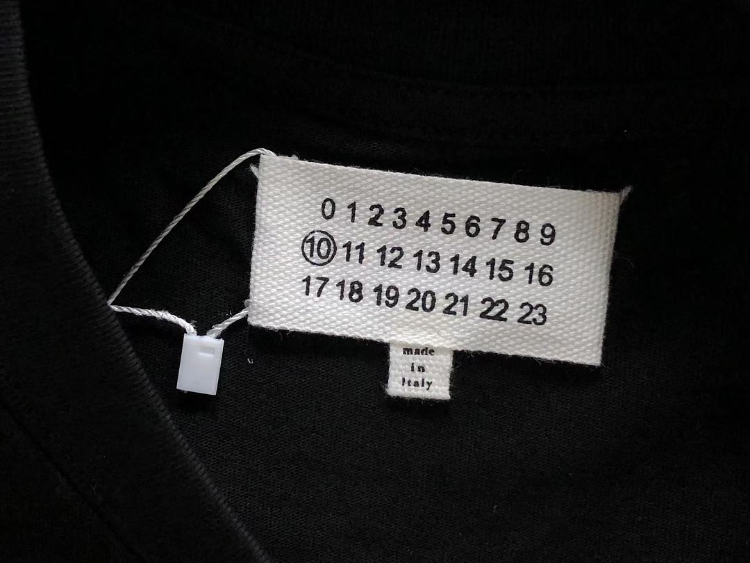 On Running 82 MAISON MARGIELA T-SHIRT 5208270586 (Im 170Cm 60Kg I Wear Size 46 In The Phot) - Image 16