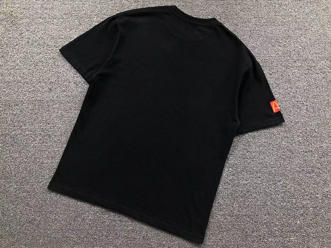 On Running 78 TRAVIS SCOTT MCDONALD T-SHIRT 5052110491 (Im 170Cm 60Kg I Wear Size S In The Phot) - Image 19