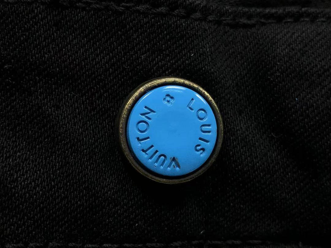 Louis Vuitton 188 L⭐ - Image 18