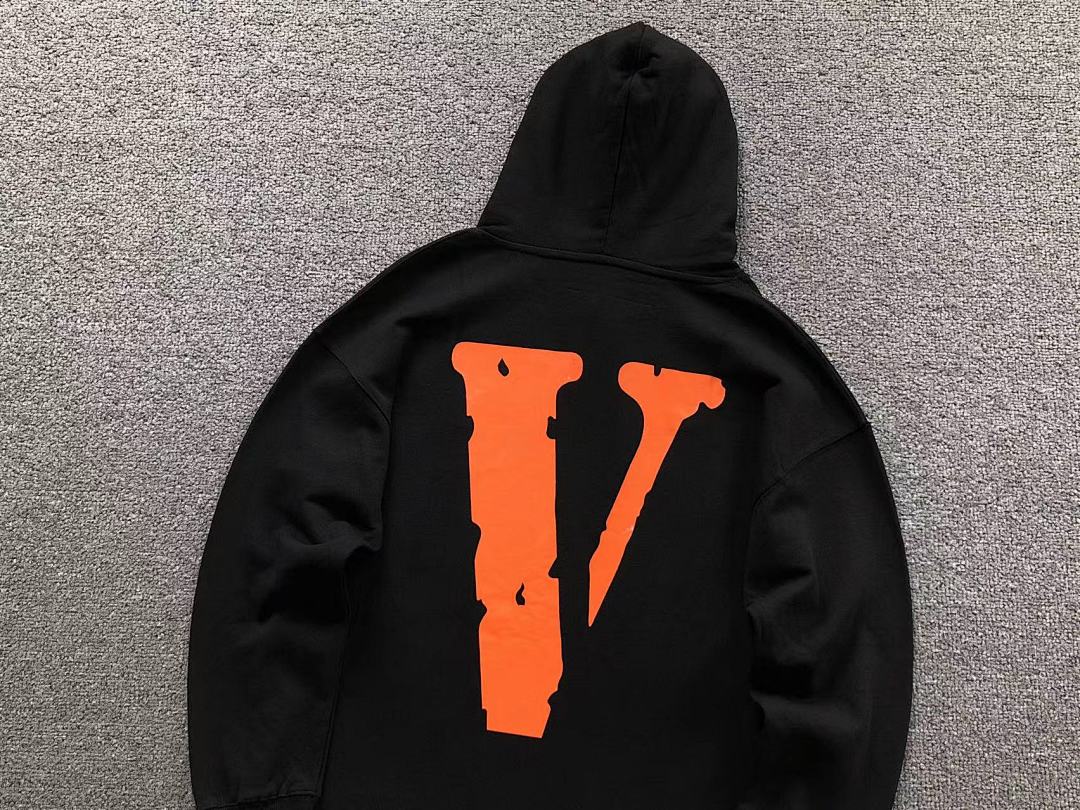 On Running 118 VLONE HOODIE 5101109102 (Im 170Cm 60Kg I Wear Size S In The Phot) - Image 20
