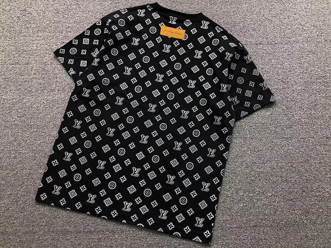 Louis Vuitton 135 L⭐ T-SHIRT 3203272517 (Im 170Cm 65Kg I Wear Size M In The Phot) - Image 13